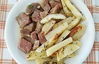 Beautiful Sifnos Restaurant - Porc avec pommes de terre rôties